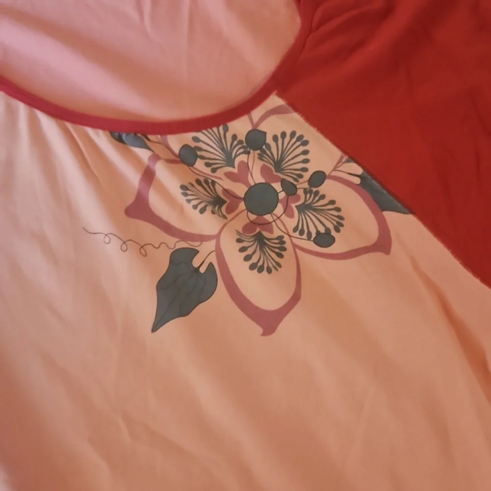 Patagonia Pink and Red Floral T-Shirt